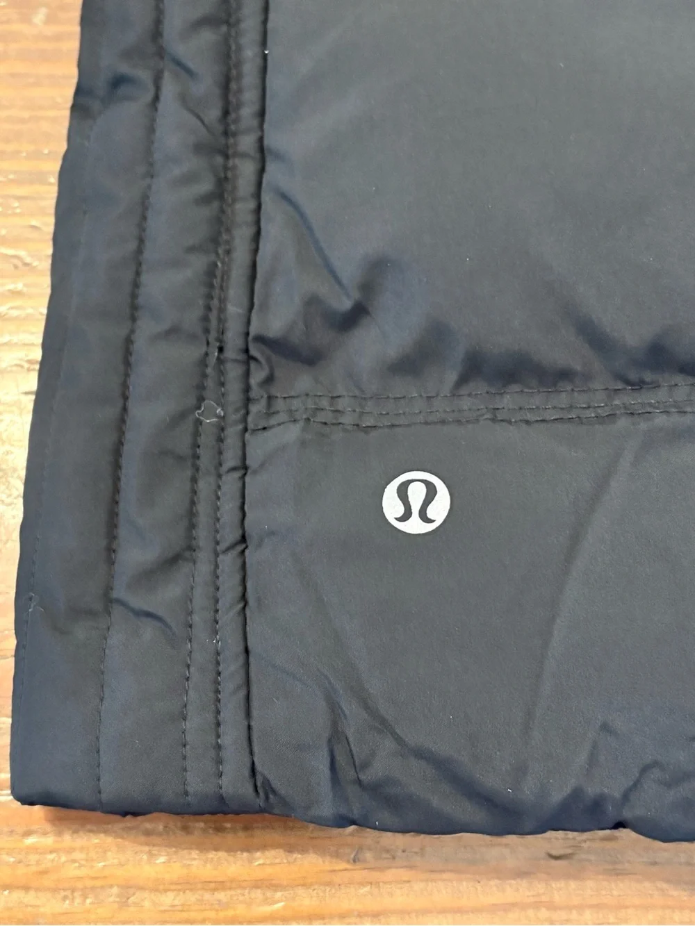 Lululemon Women’s Black Hooded Zip Front Puffer Quilted Running Vest Size 2
